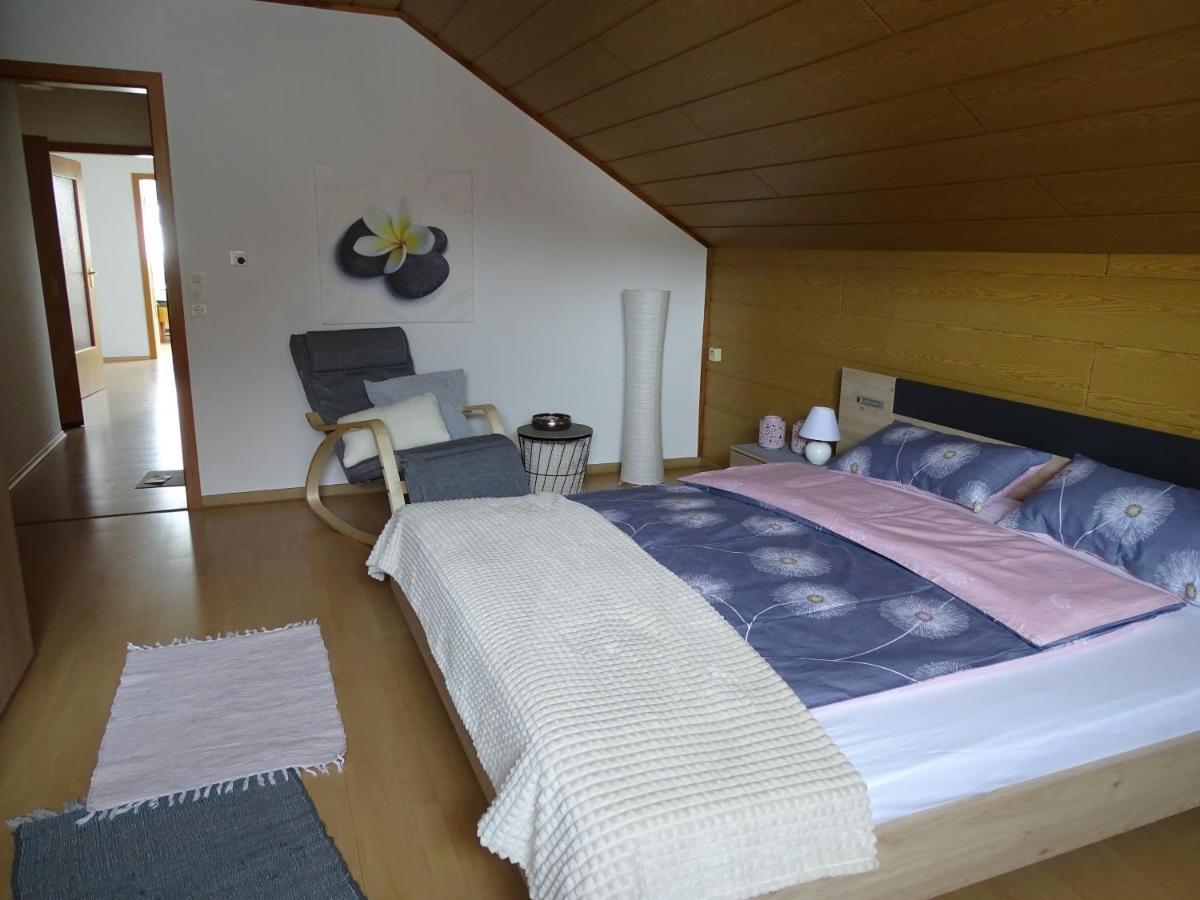 Grosse, Helle Wohnung Mit 2 Schafzimmern - Ferienwohnung Am Lippesee Paderborn Buitenkant foto